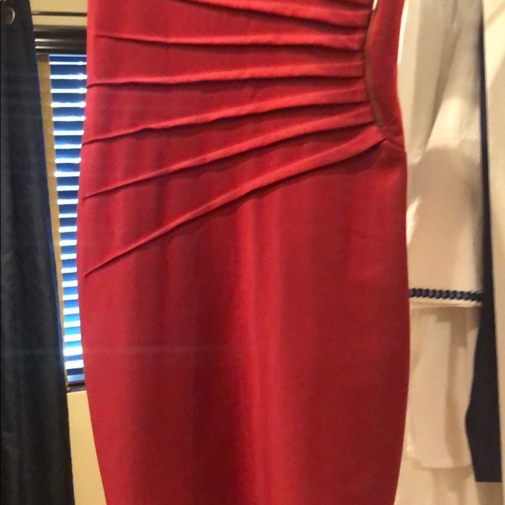 Dress - Picture 3 of 3